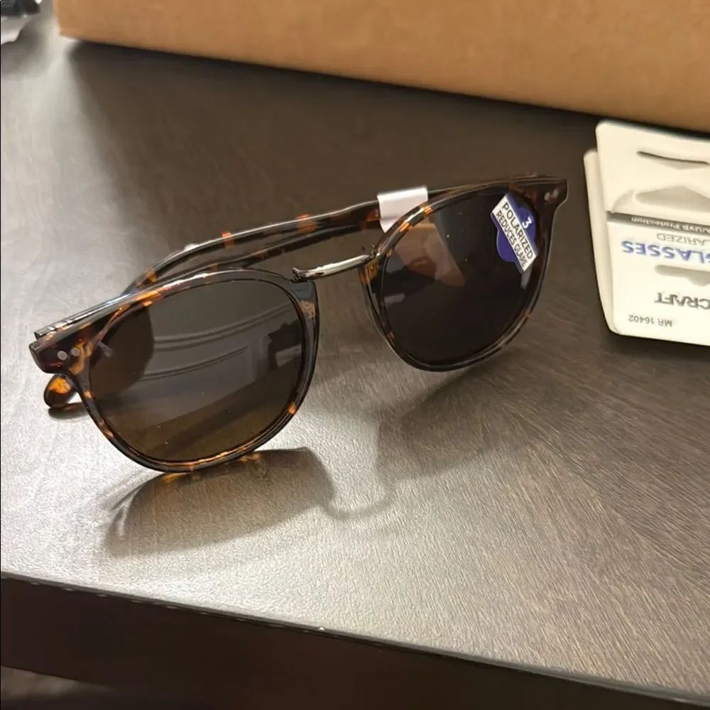 Signature Tortoise Shell Sunglasses - Picture 5 of 6